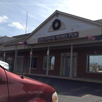 Foto tirada no(a) Old Towne Sports Pub por Phil H. em 3/8/2012