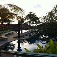 Foto diambil di Mangosteen Resort &amp; Ayurveda Spa oleh Liliana F. pada 1/24/2012