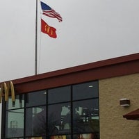 Photo taken at McDonald&amp;#39;s by ᴡ S. on 11/21/2011