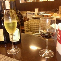 Photo taken at Wine Bar @ Whole Foods by Manuel G. on 11/1/2011