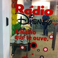 Foto tirada no(a) Rádio Disney Brasil por ✨Aninha A. em 4/8/2011