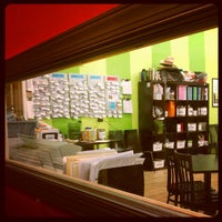 รูปภาพถ่ายที่ The Boring Store โดย Jim W. เมื่อ 4/19/2012