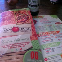 Photo taken at Pizza Fusion by Treshea on 12/28/2011