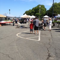 Foto scattata a Northport Farmers Market da Marni W. il 6/23/2012