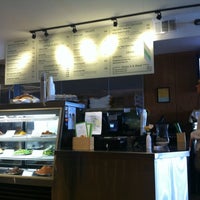 6/22/2012에 Matt님이 Green Hut Cafe에서 찍은 사진