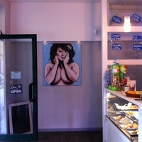 8/31/2011 tarihinde Roberta N.ziyaretçi tarafından MILK Coffee And Drink'de çekilen fotoğraf