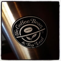 รูปภาพถ่ายที่ The Coffee Bean &amp;amp; Tea Leaf โดย Scuba Dive Advisor เมื่อ 2/8/2012