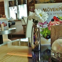 2/1/2012 tarihinde Kirsten D.ziyaretçi tarafından Alpz Cafe, Gelateria'de çekilen fotoğraf