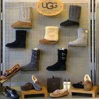 sneaker king uggs