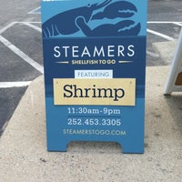 Photo taken at Steamers by Chris B. on 8/11/2011