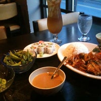 Foto tirada no(a) Goten Japanese Restaurant por Cheryl K. em 3/28/2012