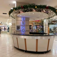 รูปภาพถ่ายที่ Killarney Mall โดย fm.no.mad/ZA เมื่อ 12/20/2011