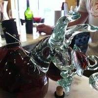 7/21/2012 tarihinde Dathan K.ziyaretçi tarafından Uncorked: Retail Wine and Tasting Shop'de çekilen fotoğraf