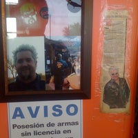 รูปภาพถ่ายที่ El Bohio โดย Adam S. เมื่อ 4/20/2012