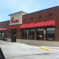 Photo taken at Chick-fil-A by Ria N. on 3/28/2011
