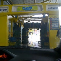 Das Foto wurde bei Auto Clean Car Wash von Juniarsih J. am 5/2/2012 aufgenommen