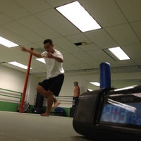Foto diambil di Jun Chong Martial Arts oleh Christopher W. pada 7/22/2012