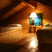Foto diambil di Powder House Lodge oleh Michele R. pada 6/2/2012