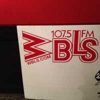 Foto scattata a WBLS-FM 107.5 da Lynn D. il 8/22/2012