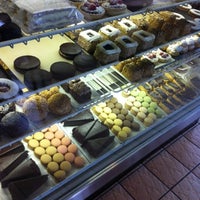 7/20/2012にKatie R.がBon Appetit French Bakery and Cafeで撮った写真