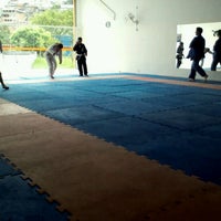Photo taken at Profº Pino - Eq. Dida Jiu-Jitsu by Raphael C. on 3/17/2012