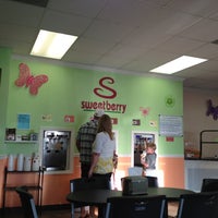 Photo taken at Sweetberry Frozen Yogurt by Terri H. on 4/15/2012