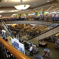 Barnes Noble Bookstore In Burlington