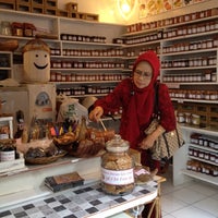 Photo taken at Confiture de Bali by Riefka D. on 8/27/2012
