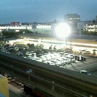 Photo taken at HONDA Cars 東京西 立川店 by T S. on 9/19/2011
