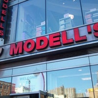 Photo taken at Modell&amp;#39;s Sporting Goods by Themodelj on 10/25/2011