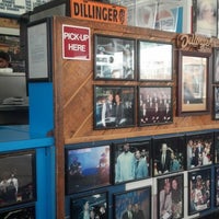 Photo taken at Dillinger&amp;#39;s by Laurette W. on 7/29/2012