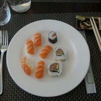 Foto tomada en Okoi | Sushi - Wok - Grill  por Robby C. el 1/12/2012