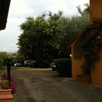 Das Foto wurde bei Hotel Orto di Roma von Patrizia C. am 7/23/2011 aufgenommen