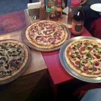 Снимок сделан в Cubo Rosso Pizza пользователем Leon R. 3/10/2012