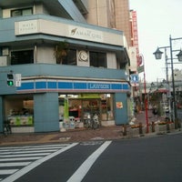 Photo taken at ローソン 高円寺南四丁目店 by Yoshiki F. on 5/1/2011