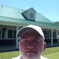 รูปภาพถ่ายที่ Dragon Ranch Golf Club โดย Sharon H. เมื่อ 6/14/2012