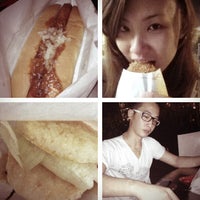Photo taken at MOS Burger by 💋Chrissey🎀涵玉👠 E. on 2/26/2012