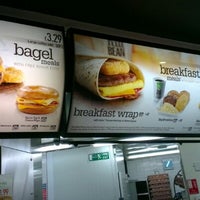 Foto diambil di McDonald&amp;#39;s oleh Akie K. pada 6/22/2012