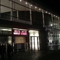 รูปภาพถ่ายที่ Theater Erfurt โดย Robert P. เมื่อ 12/1/2011