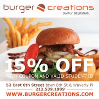 Foto tirada no(a) Burger Creations por CampusClipper em 12/6/2011