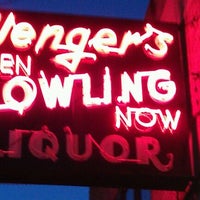 รูปภาพถ่ายที่ Wenger&amp;#39;s Bowling Center โดย Jon M. เมื่อ 10/22/2011