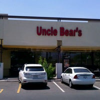 Photo taken at Uncle Bear&amp;#39;s Grill and Tap by Thomas T. on 5/22/2011
