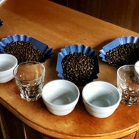 รูปภาพถ่ายที่ Stumptown Coffee Roasters - Annex โดย Delicacheena เมื่อ 5/29/2011