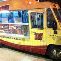 รูปภาพถ่ายที่ The TK Truck โดย Sean R. เมื่อ 1/12/2011