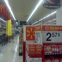 Снимок сделан в Walmart Grocery Pickup пользователем Jorge Antonio S. 6/3/2012
