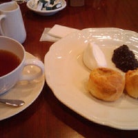 Photo taken at Afternoon Tea TEAROOM 新宿小田急サザンタワー by H K. on 11/9/2011