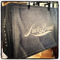 lucky brand michigan ave
