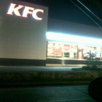 Photo taken at KFC by Nahir G. on 2/21/2011