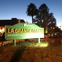 Снимок сделан в La Grande Orange Grocery &amp;amp; Pizzeria пользователем Marne P. 3/14/2012