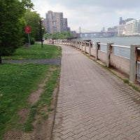 Photo taken at Roosevelt Island Running Path by Luisana S. on 5/23/2012